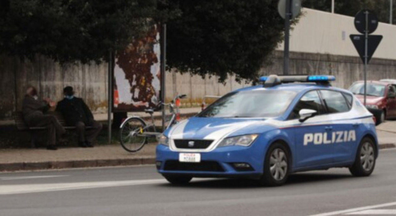 Donna trovata morta in auto, nessun segno di violenza sul corpo: ha circa 40 anni e una targa rumena. Il mistero a Milano Donna trovata morta in auto, nessun segno di violenza sul corpo: ha circa 40 anni e una targa rumena. Il mistero a Milano