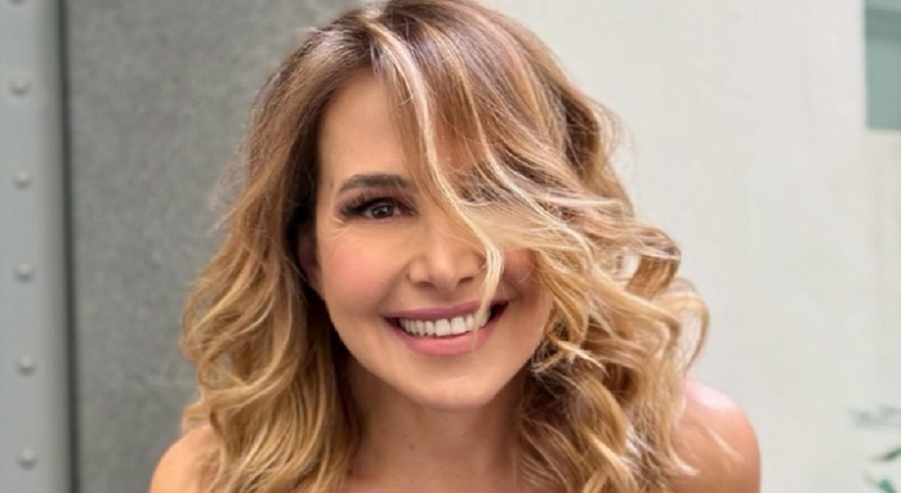 https://statics.cedscdn.it/photos/MED_HIGH/2025/06/30/8928628_30092331_barbaradurso_rai.jpg