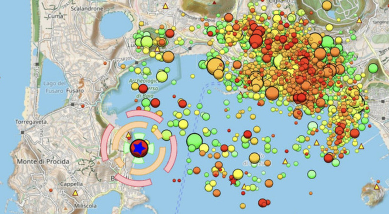 Terremoto a Napoli, scossa di magnitudo 4.6: epicentro a Bacoli. «È la più forte registrata negli ultimi 40 anni» Terremoto a Napoli, scossa di magnitudo 4.6: epicentro a Bacoli. «È la più forte registrata negli ultimi 40 anni»