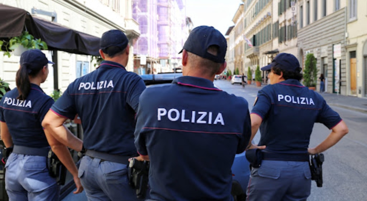 https://statics.cedscdn.it/photos/MED_HIGH/2025/06/30/8928996_30160314_polizia.jpg