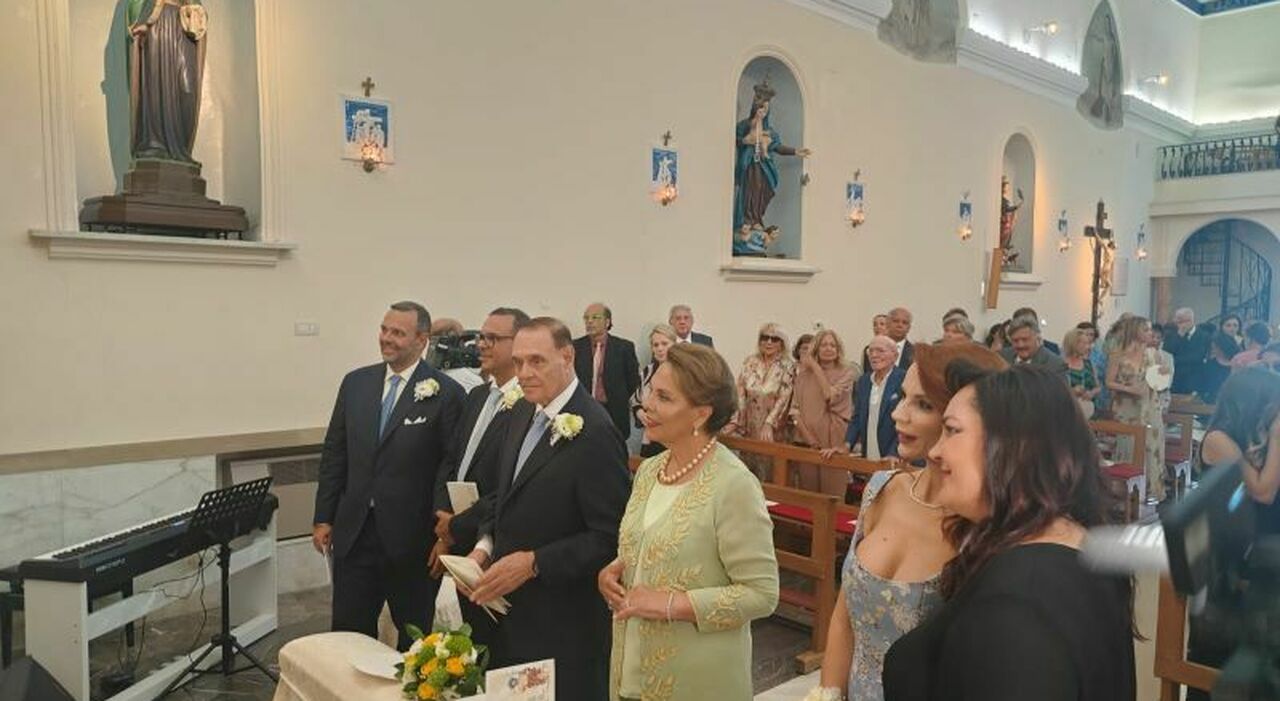 https://statics.cedscdn.it/photos/MED_HIGH/2025/06/30/8929209_30182914_mast.jpg