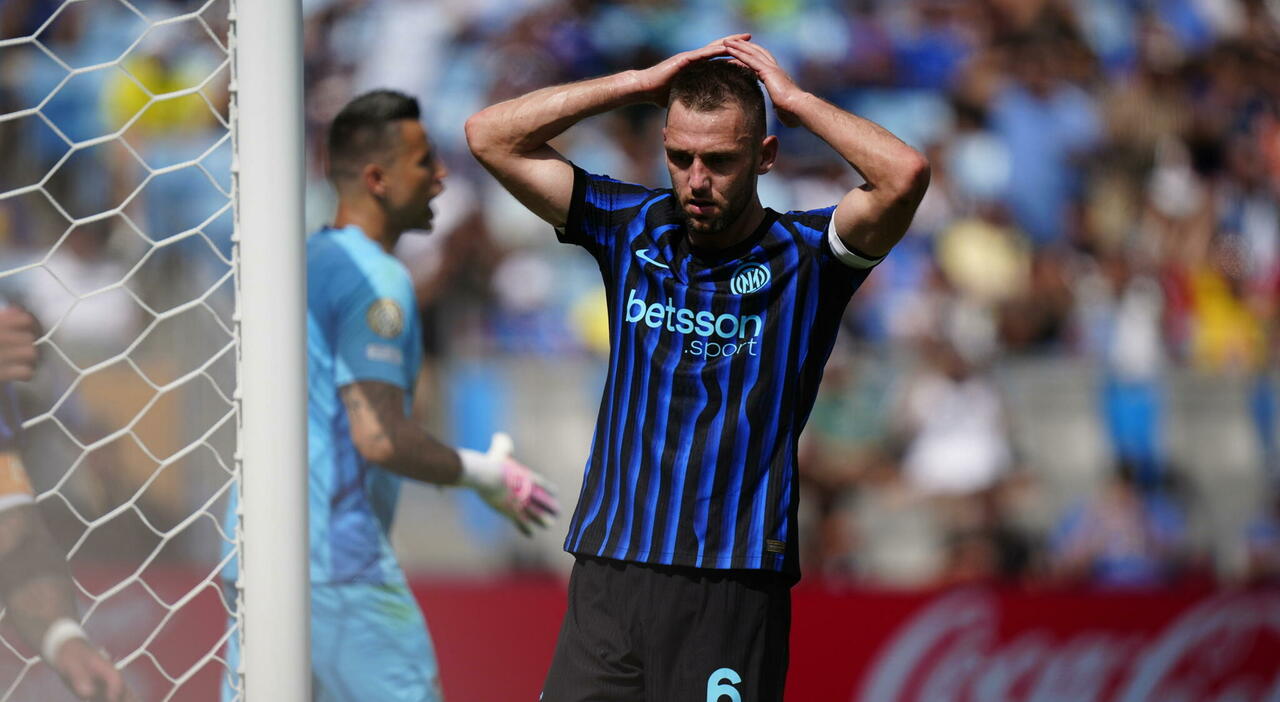 Inter Fluminense 0 2, le pagelle: de Vrij (4,5) è una sciagura, S. Esposito (7) non basta Inter Fluminense 0 2, le pagelle: de Vrij (4,5) è una sciagura, S. Esposito (7) non basta