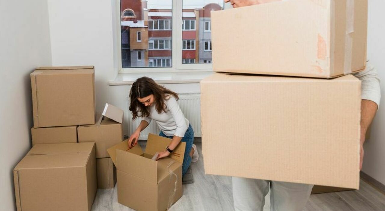 «Alla soglia dei 30 anni sono tornata a vivere coi miei: niente affitto, contribuivo alle spese. È un rifugio, ma non mi sentivo più a casa» «Alla soglia dei 30 anni sono tornata a vivere coi miei: niente affitto, contribuivo alle spese. È un rifugio, ma non mi sentivo più a casa»