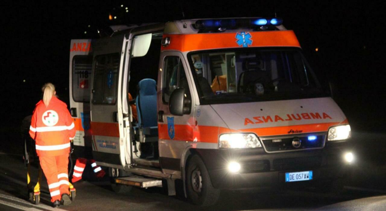 Altidona, 14enne mangia una merendina e va in choc anafilattico. La zia le pratica l?iniezione grazie ai consigli per telefono degli operatori sanitari del 118 Altidona, 14enne mangia una merendina e va in choc anafilattico. La zia le pratica l?iniezione grazie ai consigli per telefono degli operatori sanitari del 118