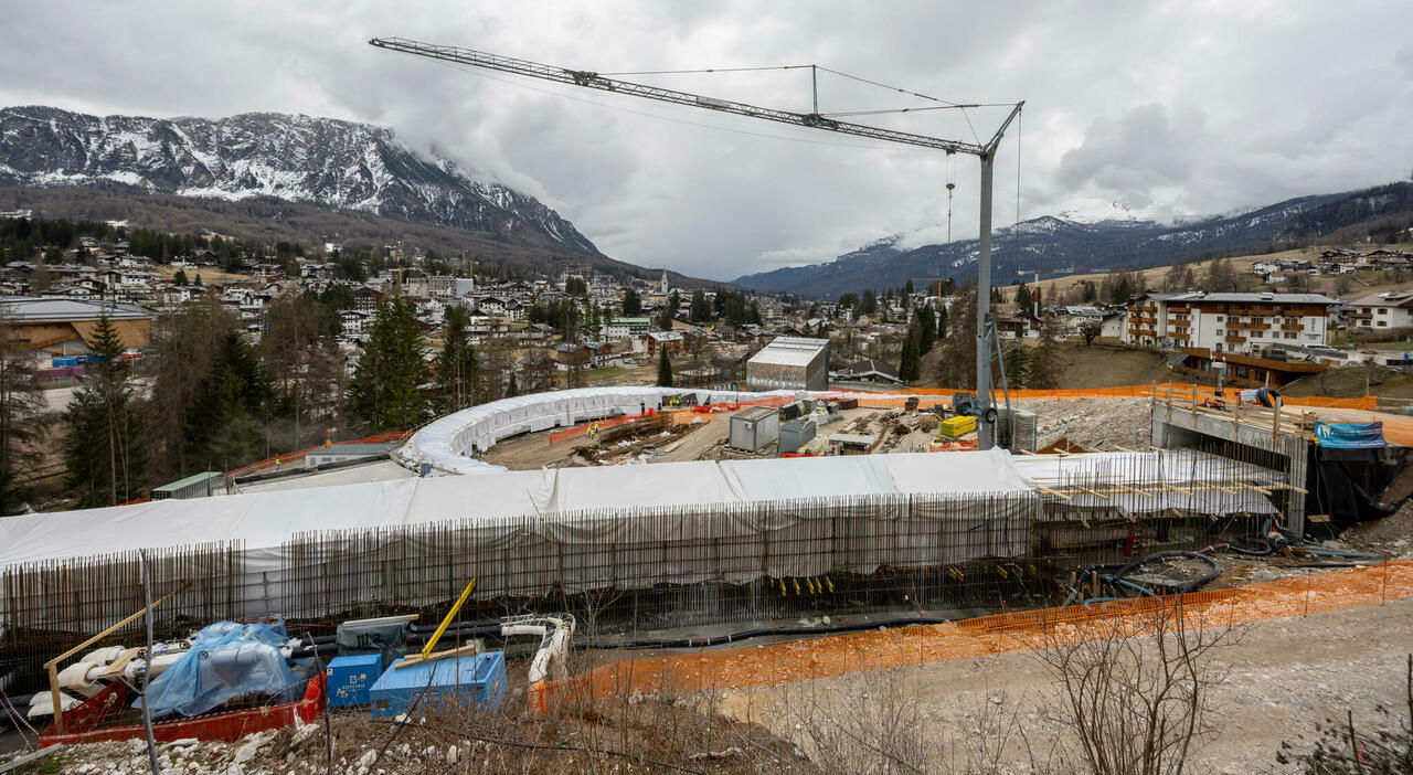 Cortina, maxi furto di rame e danneggiamenti alla pista da bob per le Olimpiadi Cortina, maxi furto di rame e danneggiamenti alla pista da bob per le Olimpiadi