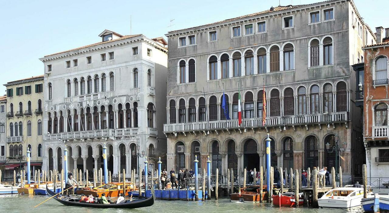 https://statics.cedscdn.it/photos/MED_HIGH/2025/07/02/8932358_02103243_amministrative_candidato_pd_venezia.jpg