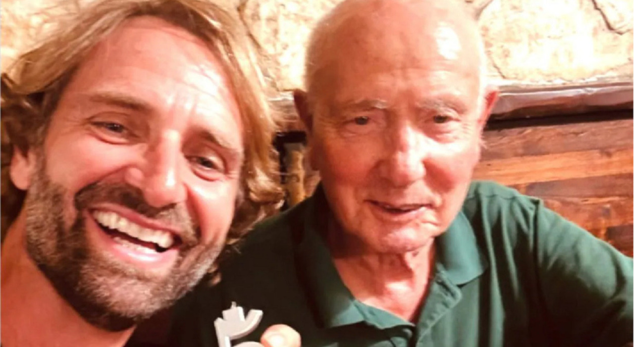 https://statics.cedscdn.it/photos/MED_HIGH/2025/07/02/8932810_02083510_rosolino_morto_padre_chi_era_oggi_2_7_2025.jpg