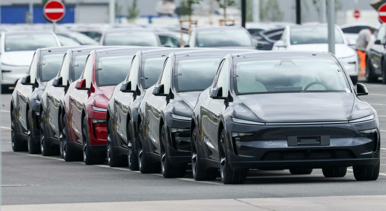 Tesla in attesa di distribuzione