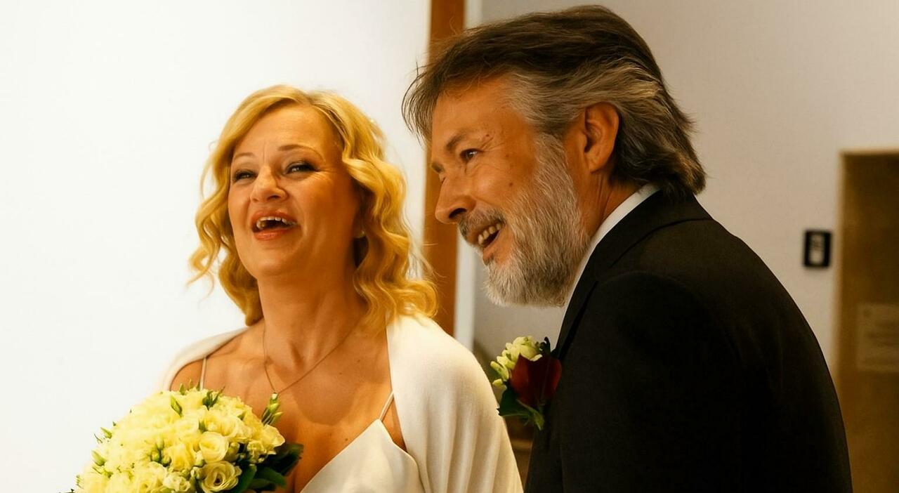 Bruno Rossi morto per il caldo in spiaggia durante le vacanze, la tragedia sotto gli occhi della moglie: «Vado in acqua, poi si è accasciato»