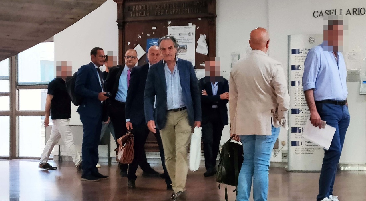 Lecce, arresti per appalti favori e voti: carcere per l