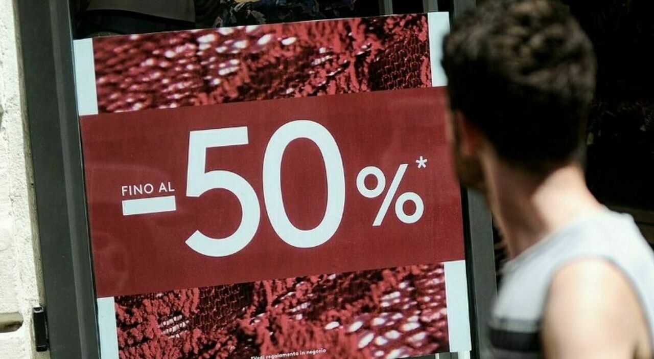Saldi estivi 2025, quando iniziano e come evitare le truffe: tra sconti, shopping online e prezzi Saldi estivi 2025, quando iniziano e come evitare le truffe: tra sconti, shopping online e prezzi