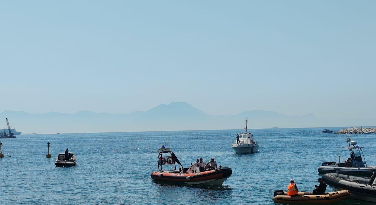 Boe abusive a Napoli, blitz della finanza: «Legalità a via Caracciolo»