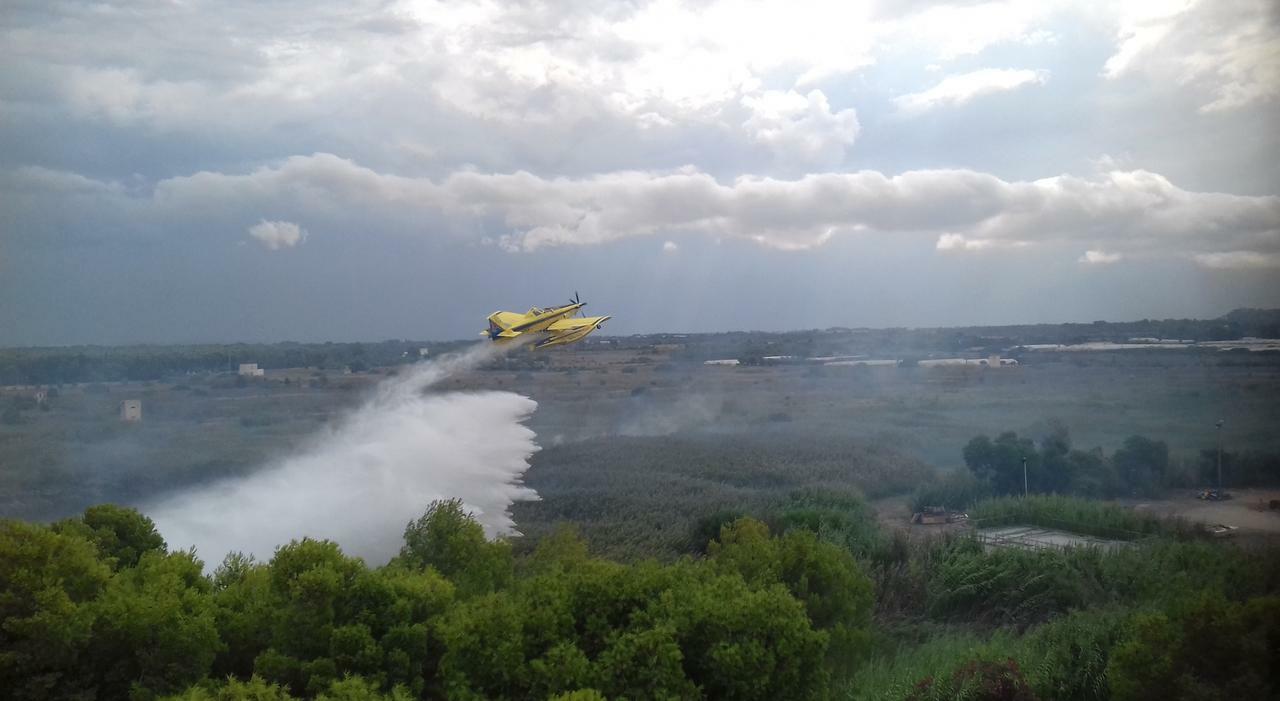 Mezzi antincendio, c?è l?offerta ma i tempi restano lunghi Mezzi antincendio, c?è l?offerta ma i tempi restano lunghi