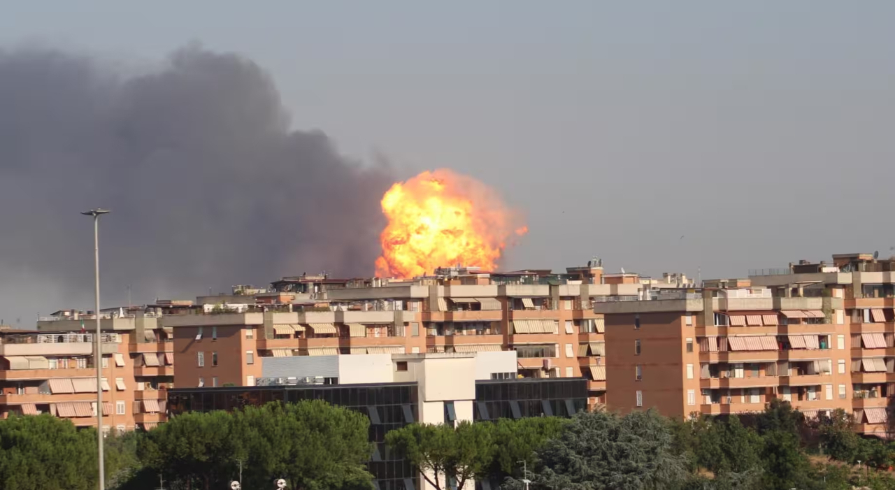 https://statics.cedscdn.it/photos/MED_HIGH/2025/07/05/8939448_05170255_meteoincendio.jpg