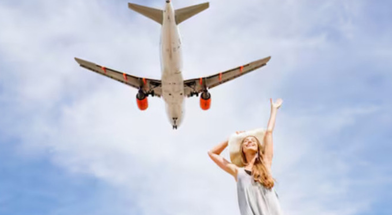https://statics.cedscdn.it/photos/MED_HIGH/2025/07/05/8939463_05172126_volo_economici_luglio_costi_giorno_migliore_per_prenotare_italia_europa_stati_uniti_oggi_5_7_2025.jpg