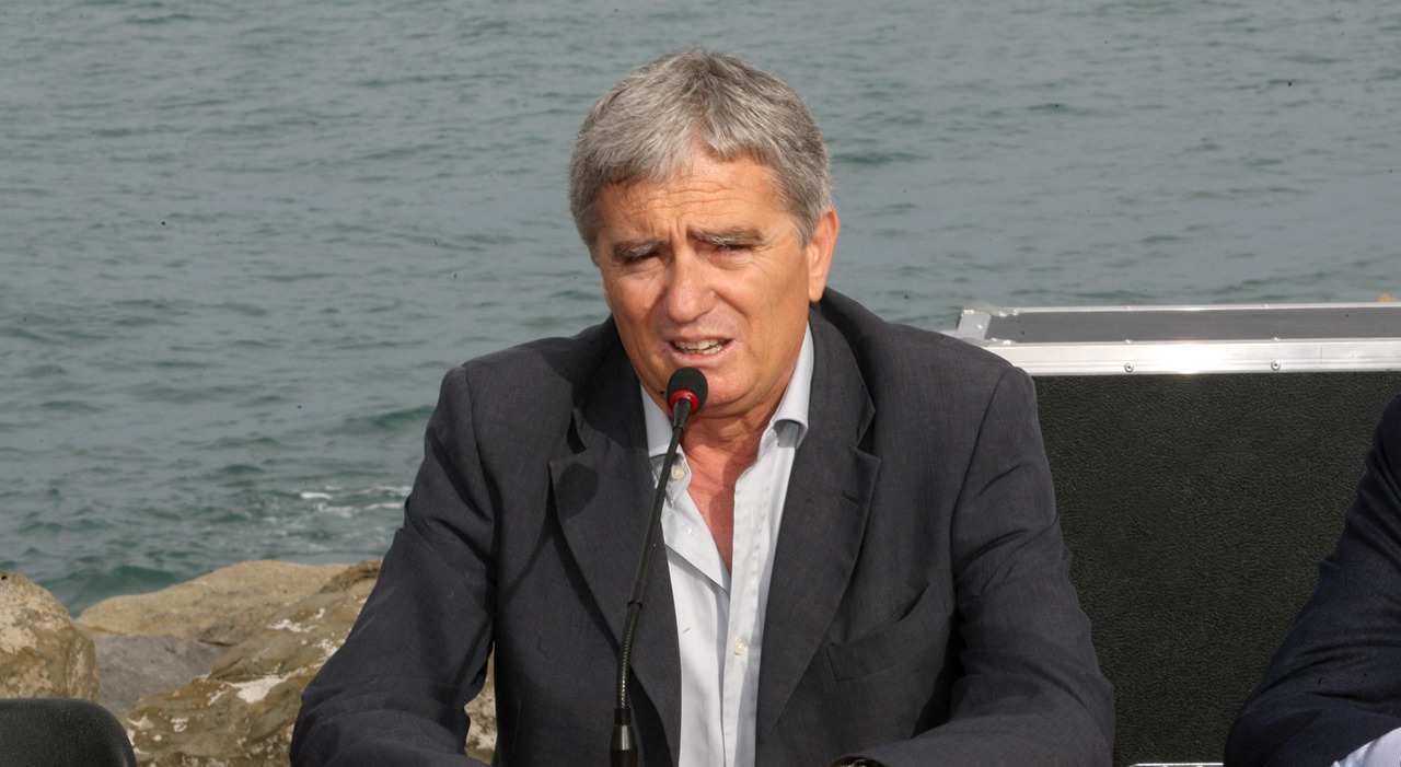 Angelo Vassallo, la nuova rivelazione di un pentito: «50 mila euro per gambizzarlo». I retroscena dell?omicidio Angelo Vassallo, la nuova rivelazione di un pentito: «50 mila euro per gambizzarlo». I retroscena dell?omicidio