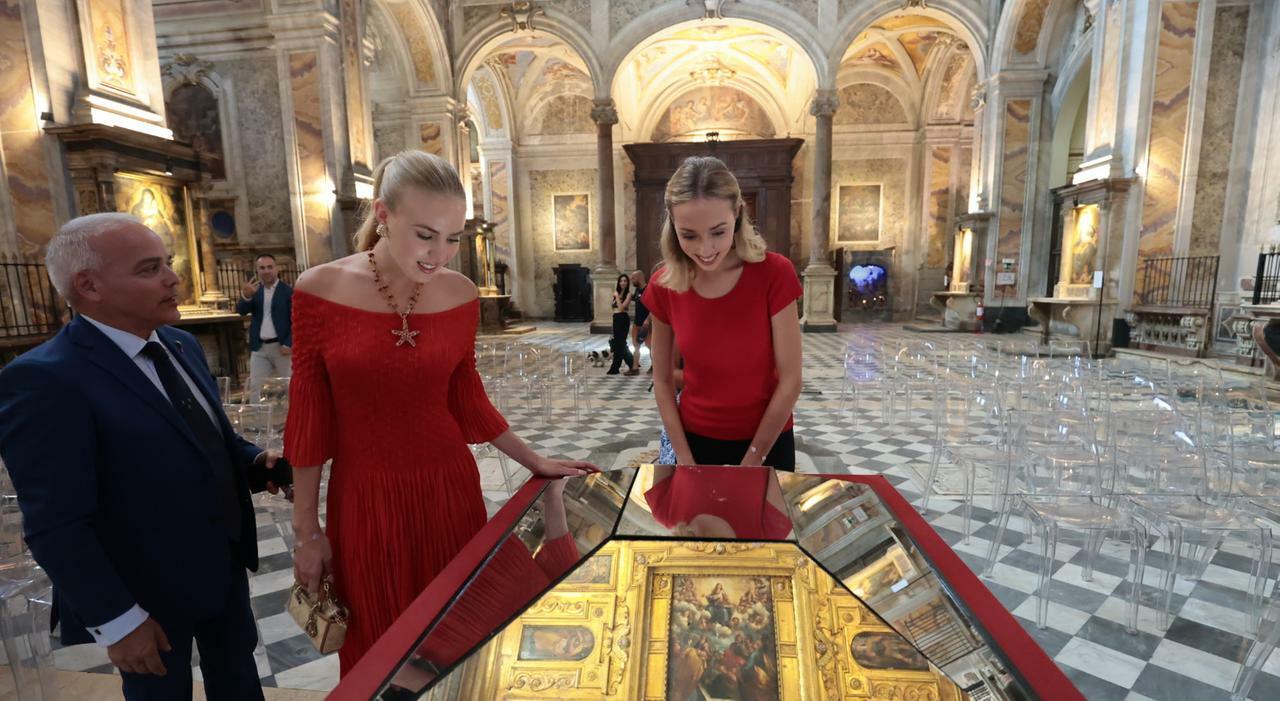 Dracula, le principesse a Santa Maria la Nova: «Qui la storia è magia» Dracula, le principesse a Santa Maria la Nova: «Qui la storia è magia»