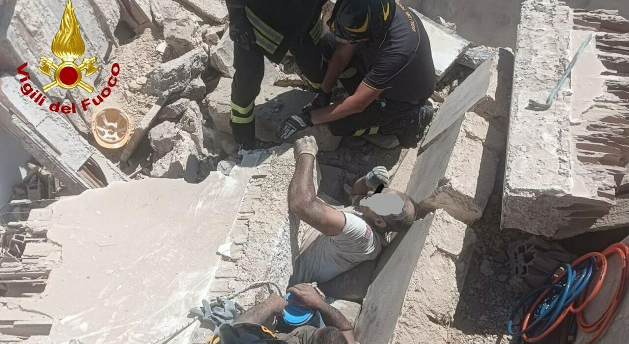 Incidente sul lavoro nel Salento, crolla il solaio di un appartamento: il titolare dell Incidente sul lavoro nel Salento, crolla il solaio di un appartamento: il titolare dell