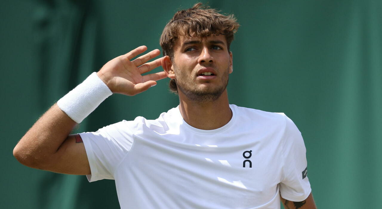Impresa di Cobolli, sconfigge Cilic in 4 set (4 6, 4 6, 7 6, 6 7) e raggiunge per la prima volta i quarti di finale di uno Slam Impresa di Cobolli, sconfigge Cilic in 4 set (4 6, 4 6, 7 6, 6 7) e raggiunge per la prima volta i quarti di finale di uno Slam