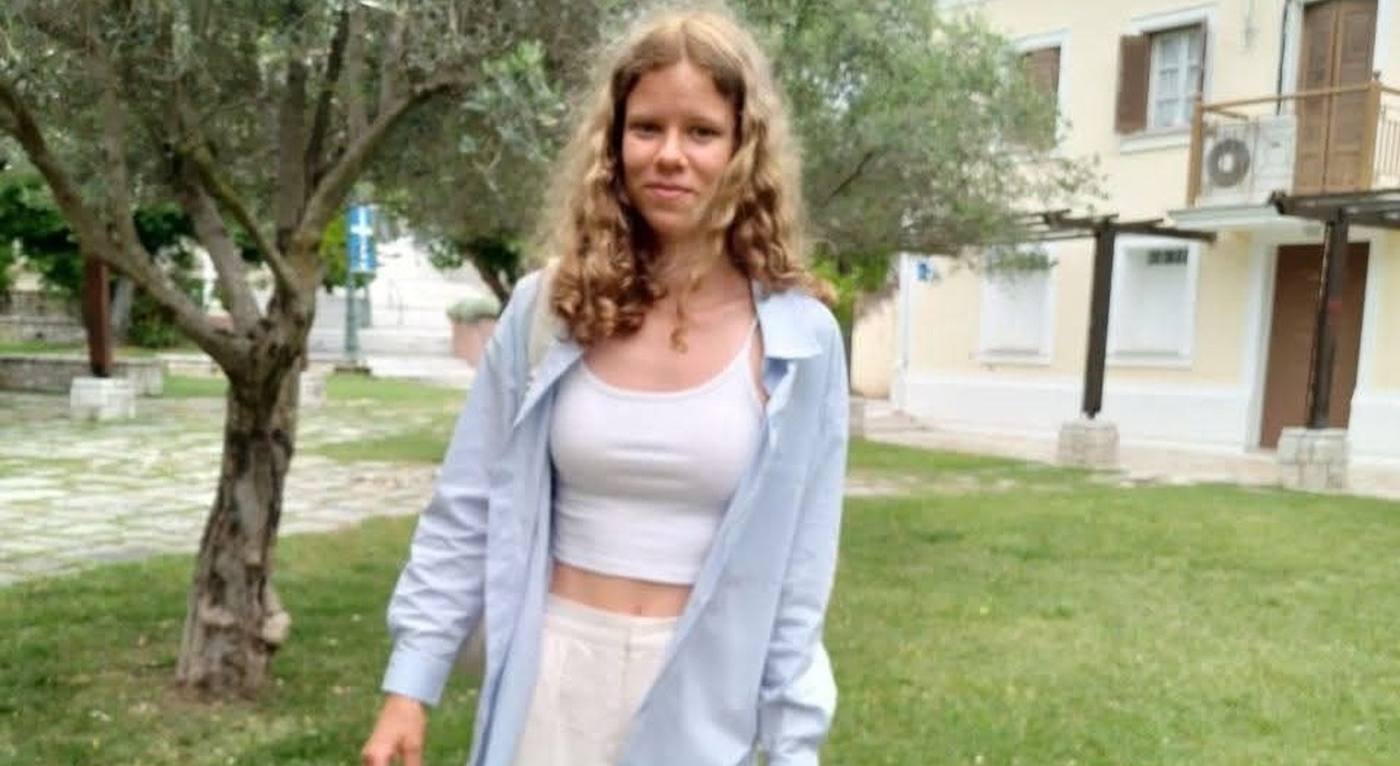 Mariia Buhaiova, la 18enne scomparsa a Brindisi: nella sua stanza trovati passaporto, cellulare e un bigliettino Mariia Buhaiova, la 18enne scomparsa a Brindisi: nella sua stanza trovati passaporto, cellulare e un bigliettino