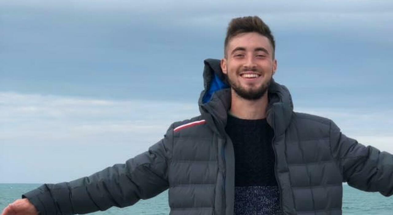 Davide Bortoletto, morto a 26 anni in un incidente: «Aveva fame di crescere, credeva nel suo lavoro: così giovane e già titolare di un Davide Bortoletto, morto a 26 anni in un incidente: «Aveva fame di crescere, credeva nel suo lavoro: così giovane e già titolare di un