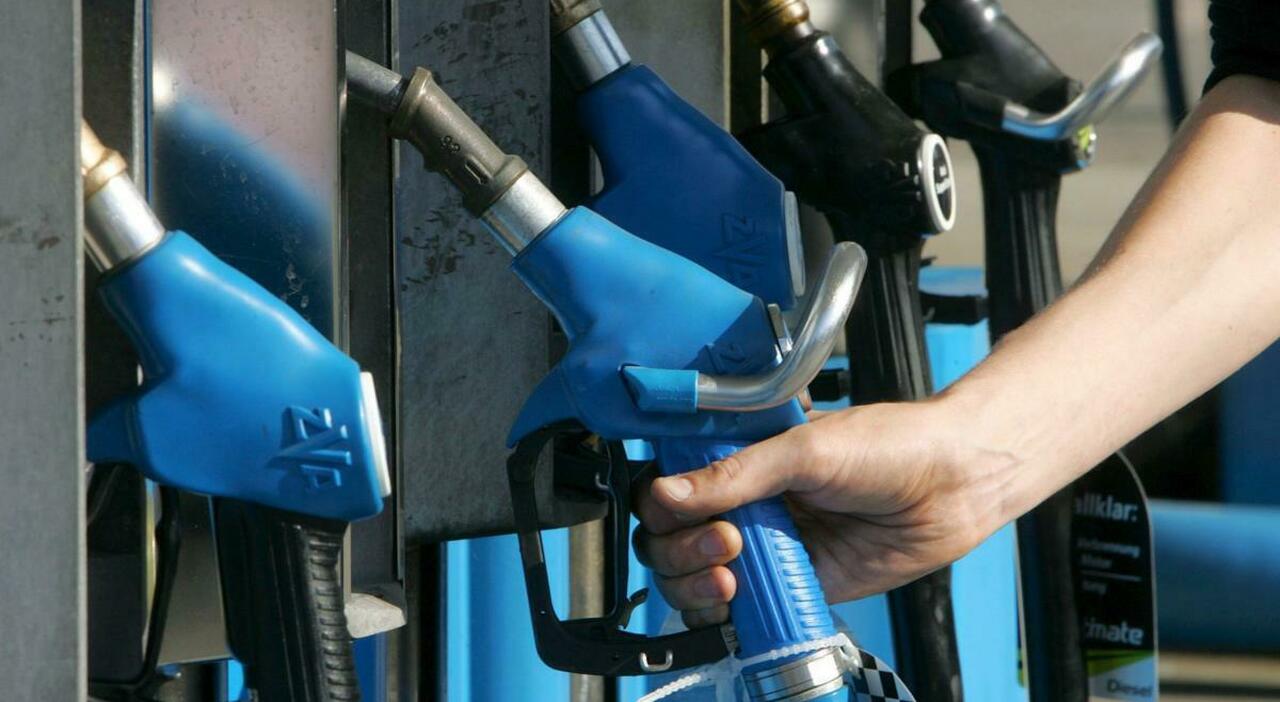 Auto diesel Euro 5, blocco rinviato di un anno: stop alla circolazione nel 2026. Cosa cambia con ...