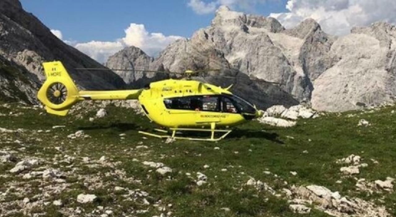 https://statics.cedscdn.it/photos/MED_HIGH/2025/07/08/8944726_08162948_papa_figlio_morti_escusione_tirolo_oggi_8_7_2025.jpg