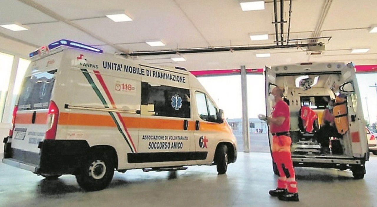 Salento, attesa di sei ore in ambulanza: «Fermato sotto il sole cocente» Salento, attesa di sei ore in ambulanza: «Fermato sotto il sole cocente»