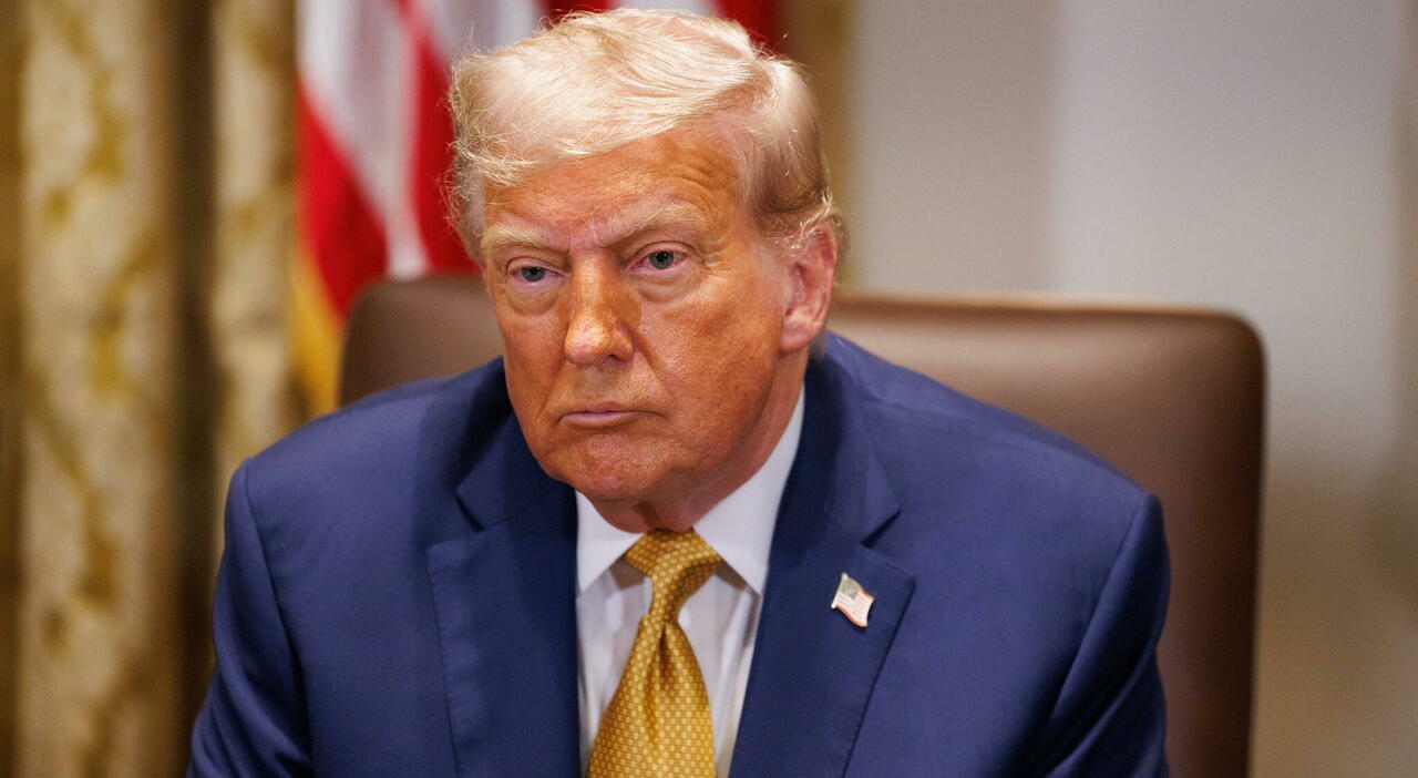 https://statics.cedscdn.it/photos/MED_HIGH/2025/07/09/8946386_09101640_trump_putin_ucraina.jpg