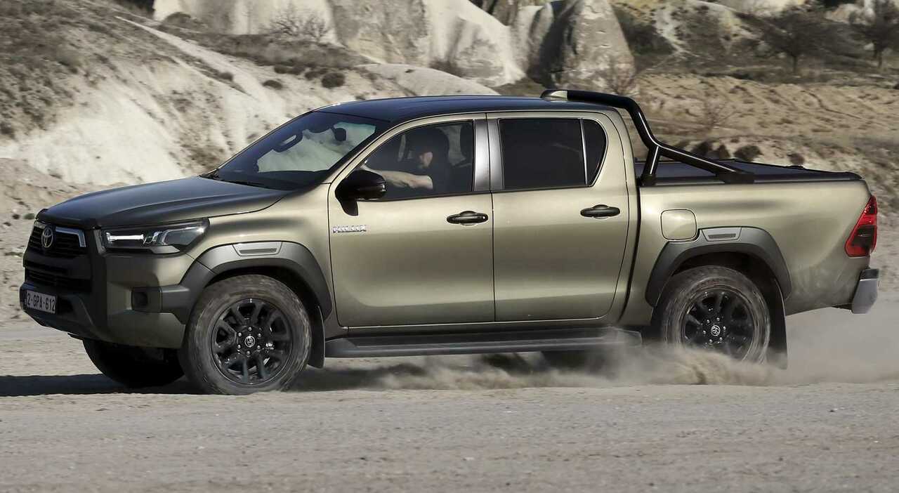 Toyota Hilux hybrid 48 V 2025