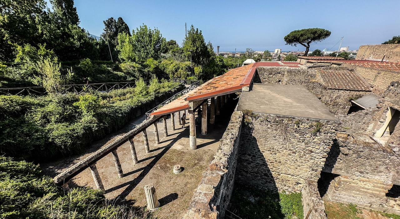 Napoli, dal mare ai siti d?arte. La sfida del ticket unico: «Favoriamo il turismo» Napoli, dal mare ai siti d?arte. La sfida del ticket unico: «Favoriamo il turismo»