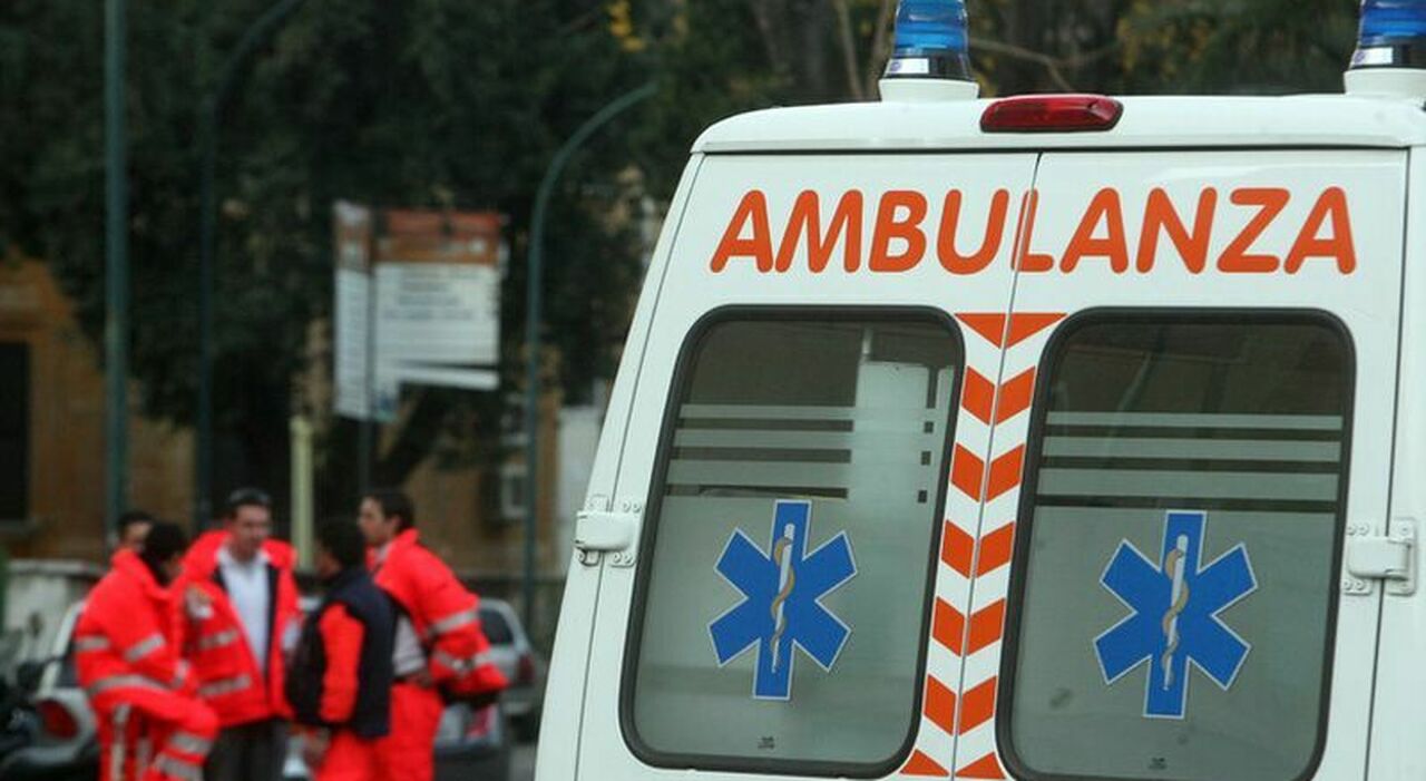 https://statics.cedscdn.it/photos/MED_HIGH/2025/07/09/8946952_09190156_picchiato_a_morte_roma_villa_de_sanctis_passante_sangue_allarme_oggi_9_7_2025_2_.jpg
