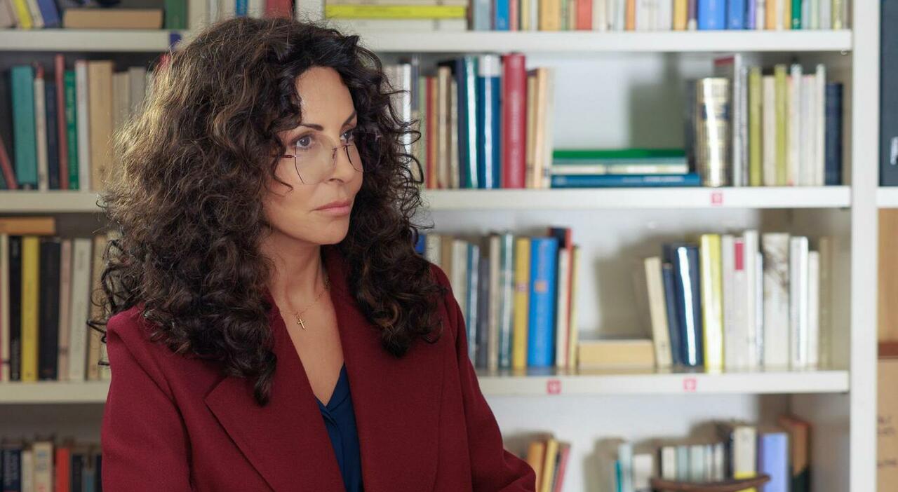 Mediaset Rielabora la Griglia 2025/2026: Meno Reality, Più Approfondimento e il Ritorno di Striscia la Notizia