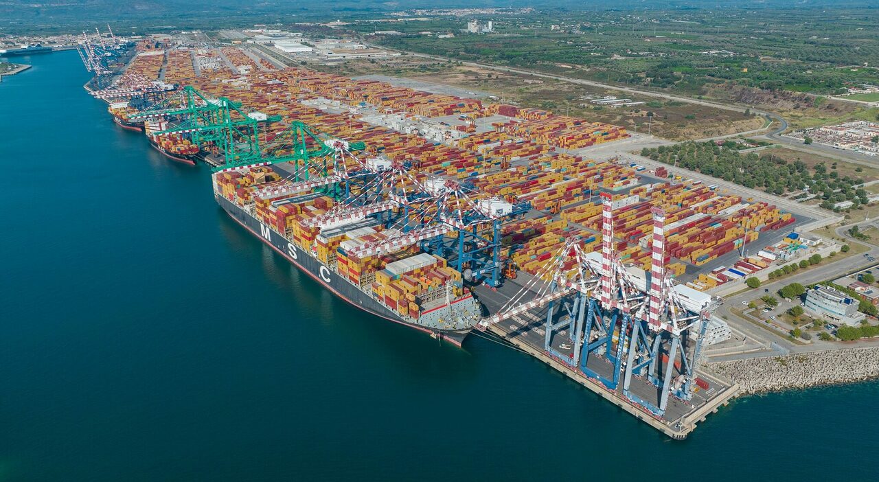 Porti, Gioia Tauro cresce ancora per container in transito: +10,5% nel primo semestre del 2025 Porti, Gioia Tauro cresce ancora per container in transito: +10,5% nel primo semestre del 2025