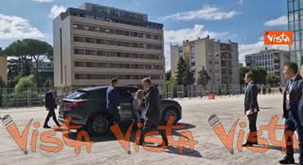 https://statics.cedscdn.it/photos/MED_HIGH/2025/07/10/8948561_poster.jpg
