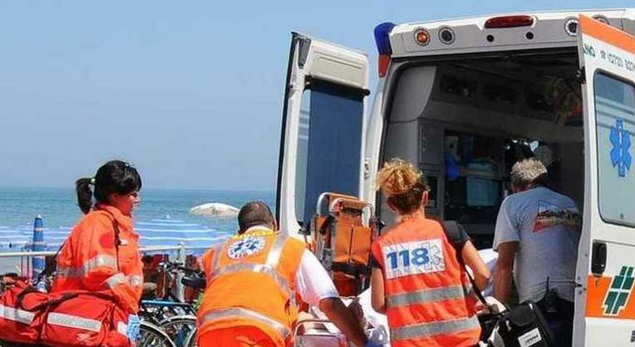 Attimi di paura a mare: brutta caduta da un gonfiabile, 25enne in ospedale Attimi di paura a mare: brutta caduta da un gonfiabile, 25enne in ospedale