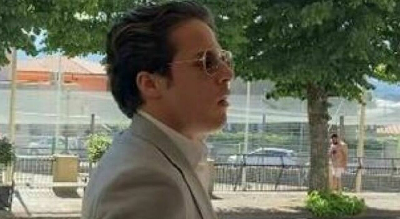https://statics.cedscdn.it/photos/MED_HIGH/2025/07/10/8948888_10174910_ciro_grillo_processo_arringa_legale_oggi_10_7_2025.jpg