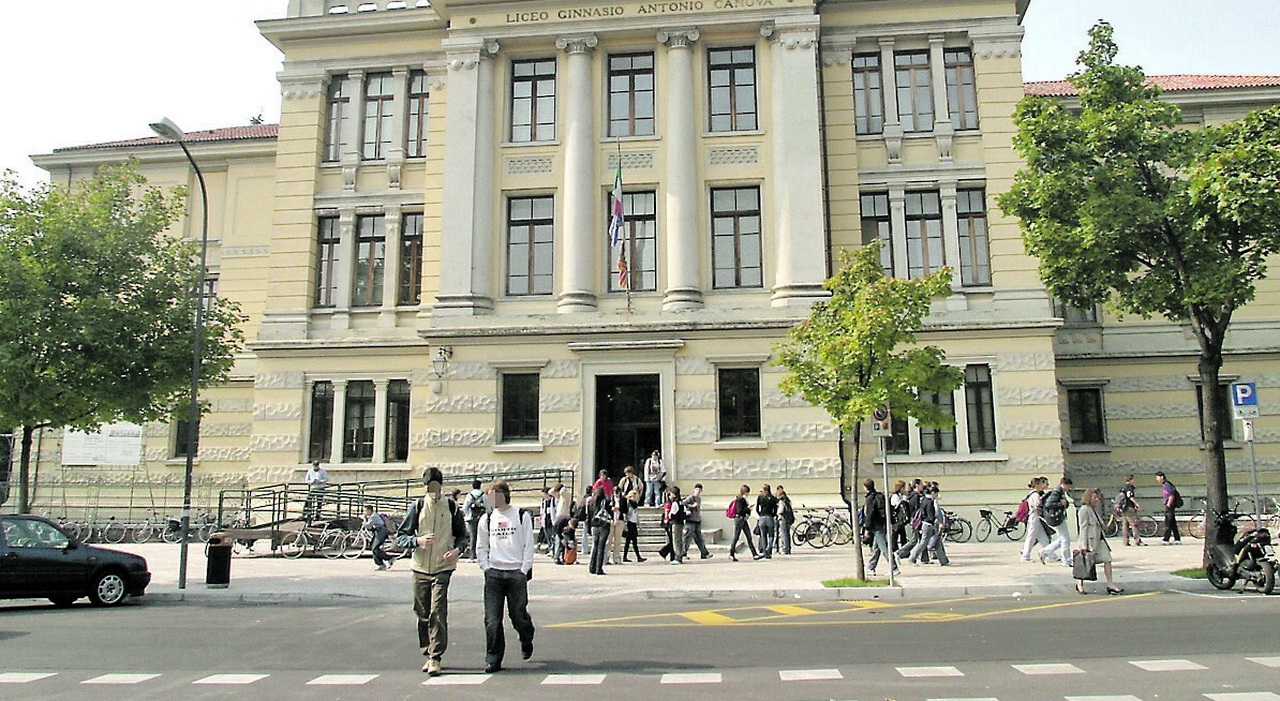 Maturità, studente del liceo classico Canova rifiuta di fare l Maturità, studente del liceo classico Canova rifiuta di fare l