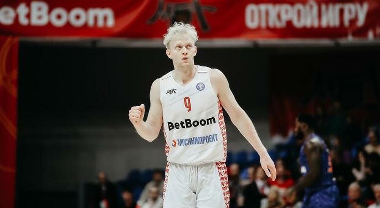 Spie russe, caccia agli infiltrati del Cremlino: l?ultimo arrestato è il giocatore di basket Kasaktin Spie russe, caccia agli infiltrati del Cremlino: l?ultimo arrestato è il giocatore di basket Kasaktin