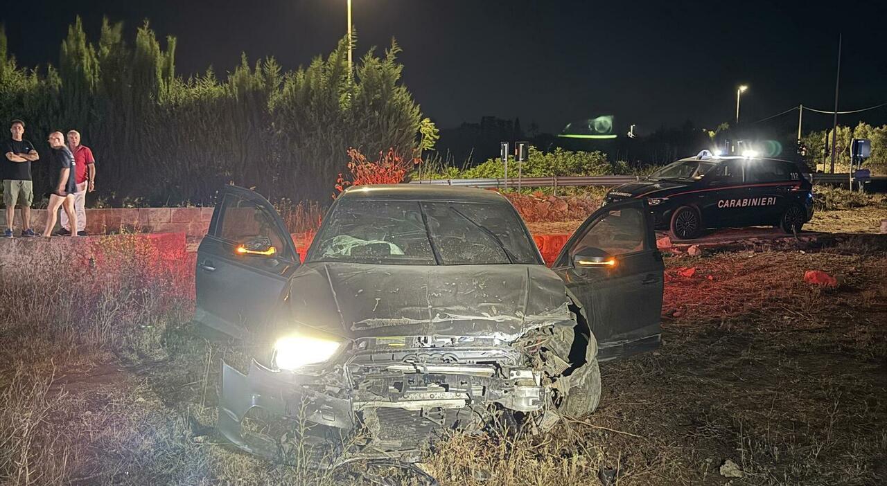 salento schianto durante l inseguimento malviventi in fuga dopo un tentato furto