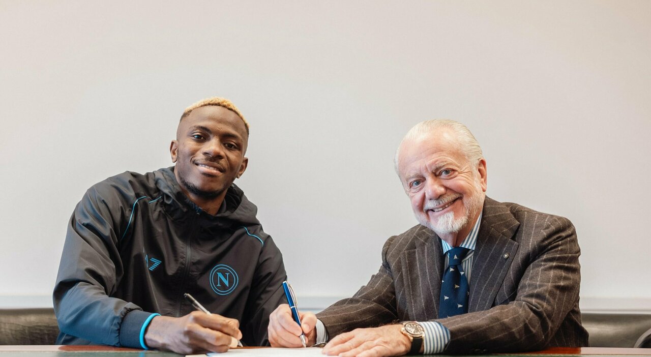 Calciomercato Napoli, le promesse di De Laurentiis: sprint Lucca e Osimhen non si sblocca Calciomercato Napoli, le promesse di De Laurentiis: sprint Lucca e Osimhen non si sblocca