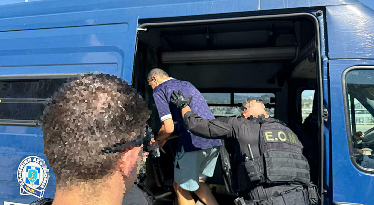 https://statics.cedscdn.it/photos/MED_HIGH/2025/07/12/8952695_12154057_francis_kaufmann_deliri_mafia_kgb_interrogatorio_cosa_dice_oggi_12_7_2025.jpg