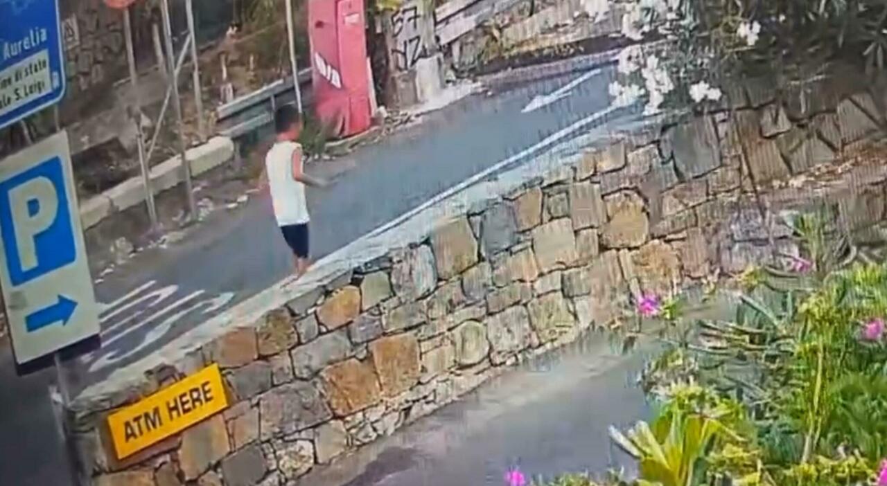 Allen, il bambino ritrovato: le due notti da solo, i tre chilometri a piedi. Cosa ha fatto nelle ultime 40 ore? La ricostruzione Allen, il bambino ritrovato: le due notti da solo, i tre chilometri a piedi. Cosa ha fatto nelle ultime 40 ore? La ricostruzione