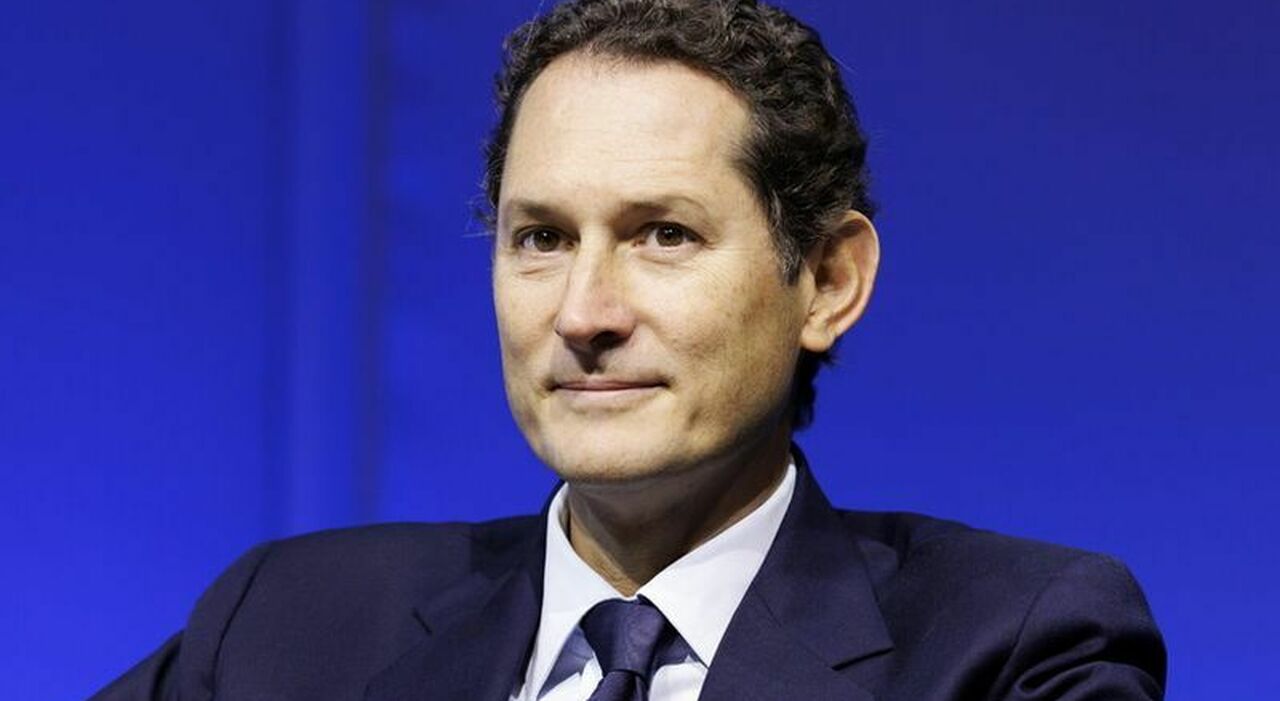 https://statics.cedscdn.it/photos/MED_HIGH/2025/07/13/8954318_13123305_elkann.jpg