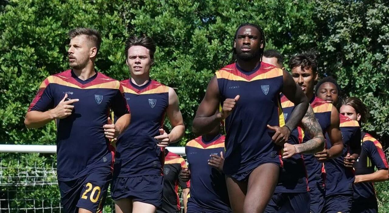 Prende forma il cammino salvezza. Con il Lecce almeno altre sei squadre per evitare la B Prende forma il cammino salvezza. Con il Lecce almeno altre sei squadre per evitare la B