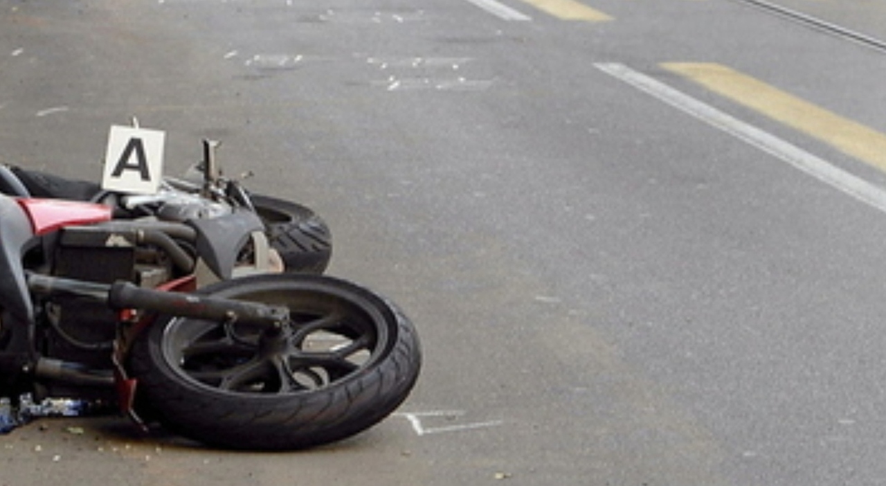 https://statics.cedscdn.it/photos/MED_HIGH/2025/07/13/8954675_13213738_incidente_statale_morto_foggia_oggi_13_7_2025.jpg
