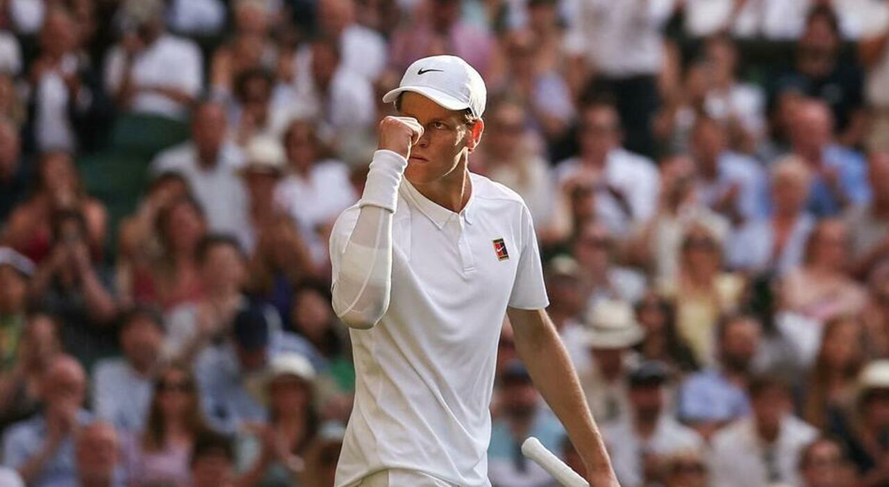 Sinner è già il più grande sportivo italiano di sempre? Jannik, la vittoria a Wimbledon e il Gotha dei campioni Sinner è già il più grande sportivo italiano di sempre? Jannik, la vittoria a Wimbledon e il Gotha dei campioni