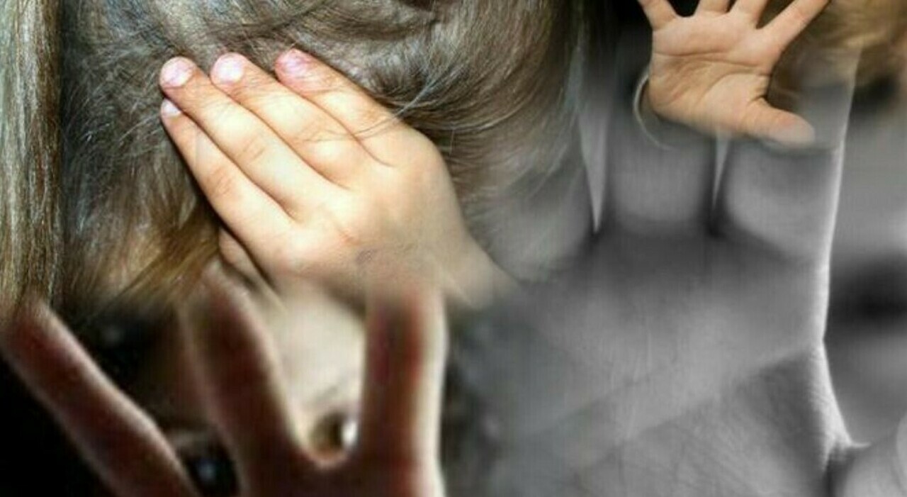 Adesca su Instagram una ragazzina di 13 anni e la violenta: arrestato un 25enne, attivato il Codice Rosso Adesca su Instagram una ragazzina di 13 anni e la violenta: arrestato un 25enne, attivato il Codice Rosso