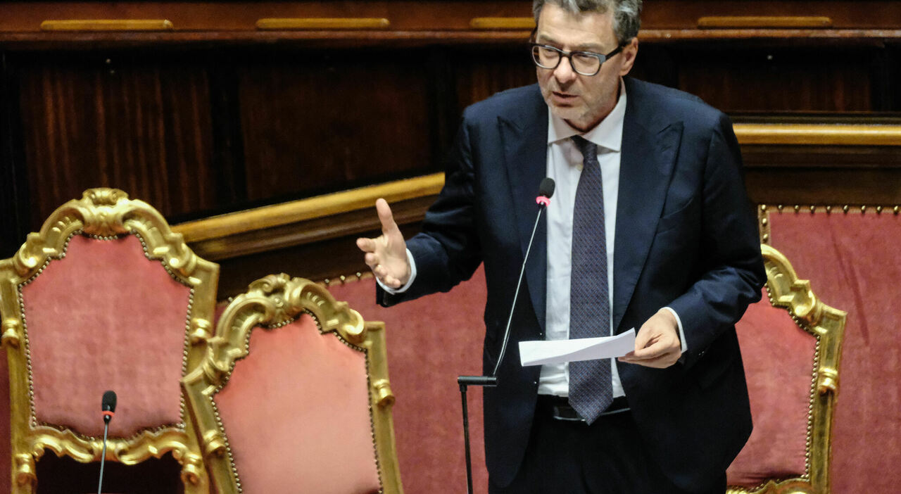 https://statics.cedscdn.it/photos/MED_HIGH/2025/07/16/8959739_15213856_giorgetti.jpg