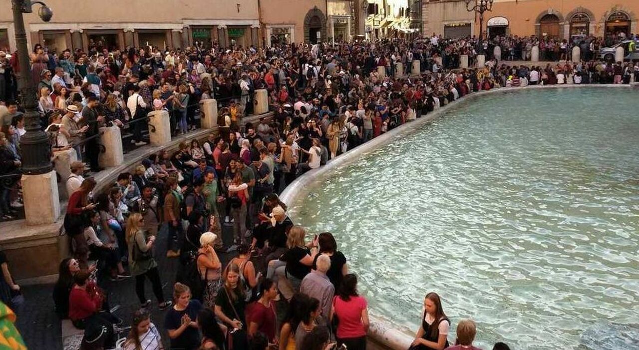 https://statics.cedscdn.it/photos/MED_HIGH/2025/07/16/8959916_16112752_overtourism_citta_piu_affollate_italia_venezia_rimini_classifica_oggi_16_7_2025.jpg